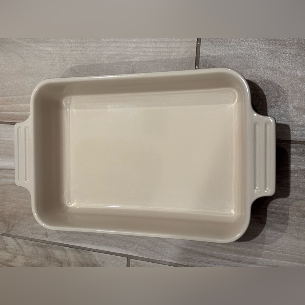 NWT Le Creuset 25 cm black onyx Rectangular Baking Dish
